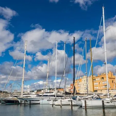 Studio Cabine Pres De La Plage Du Mole Avec Balcon Et Parking Gratuit - Fr-1-723-28 * Agde
